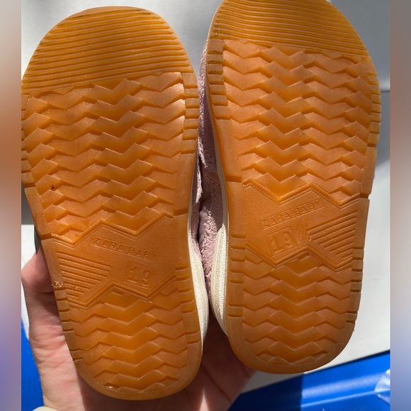 Zara Baby Tennis Shoes size: 4 - Picture 6 of 6